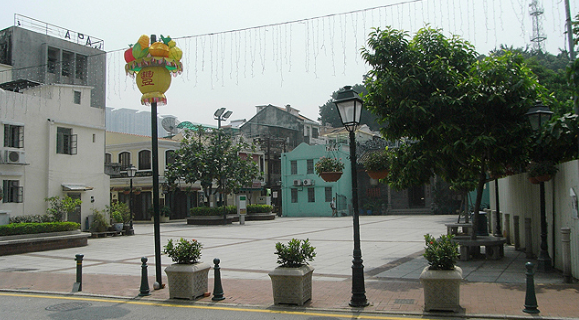 氹仔嘉妹前地 (北帝廟前地)
